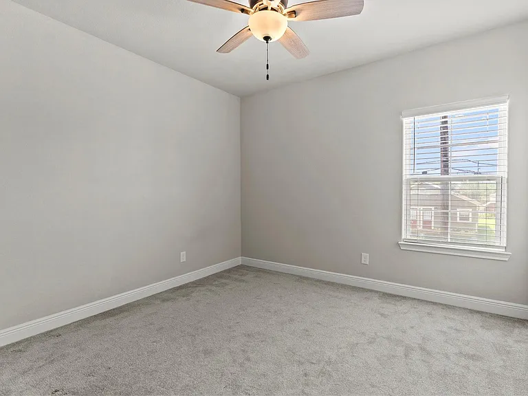 1703 Wipprecht St — Photo 27