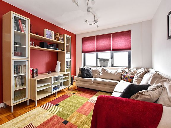 5th image of 46 Grace Ave APT 1M