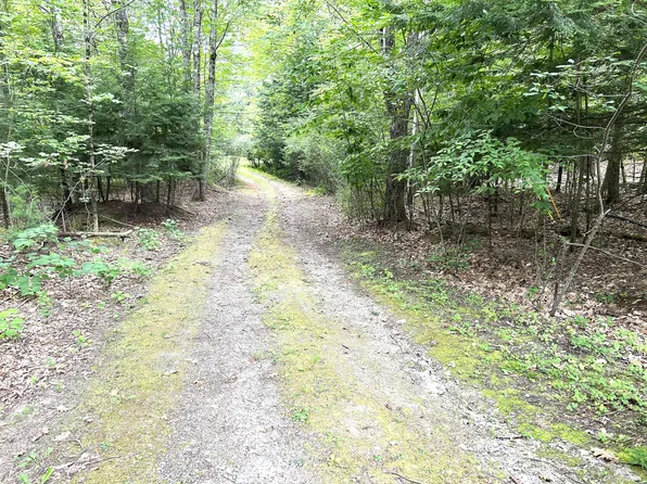 15 Amys Way, Gorham, ME 04038