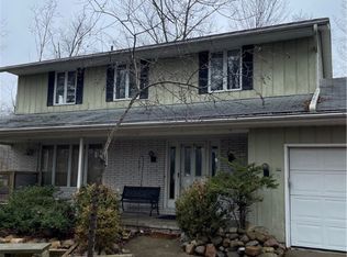 2039 Ledge Rd, Hinckley, OH 44233