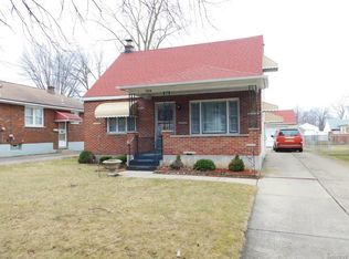 616 74th St, Niagara Falls, NY 14304