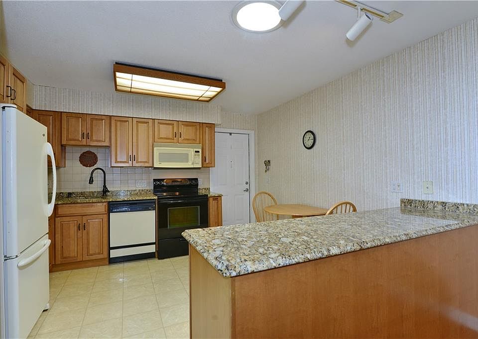 Wethersfield Commons Apartments Warwick, RI Zillow