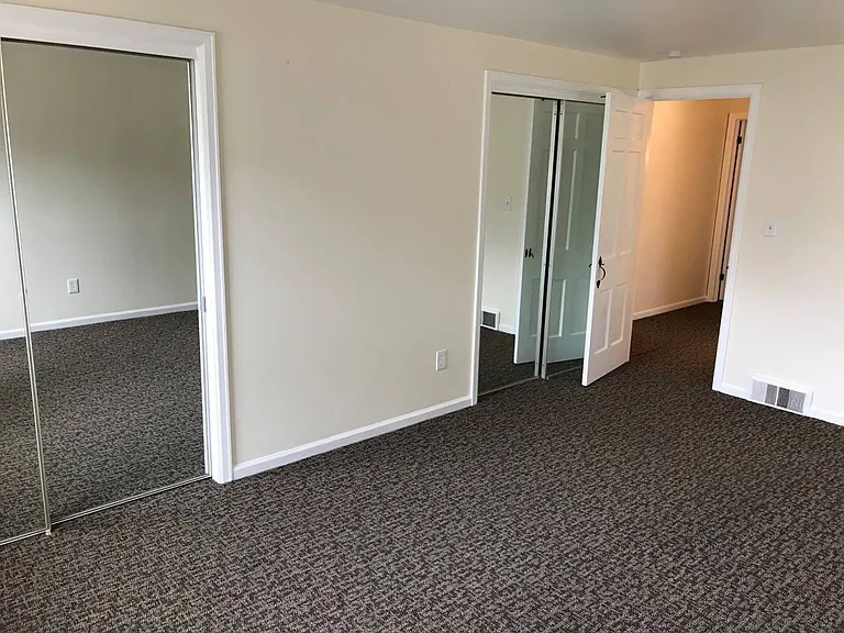 44 Flower St — Photo 7