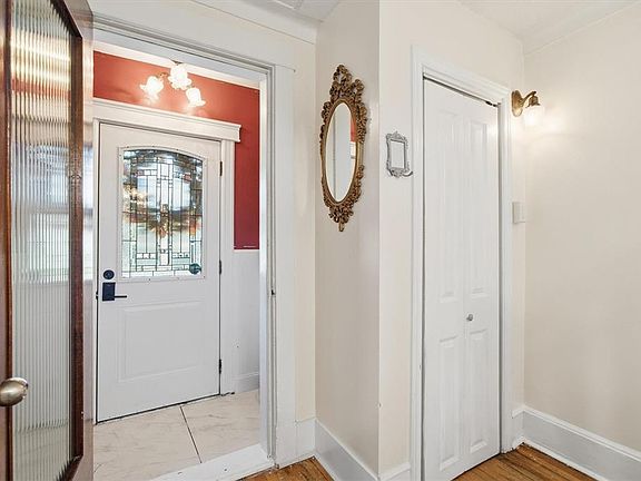 4th image of 213 Pennywell Road