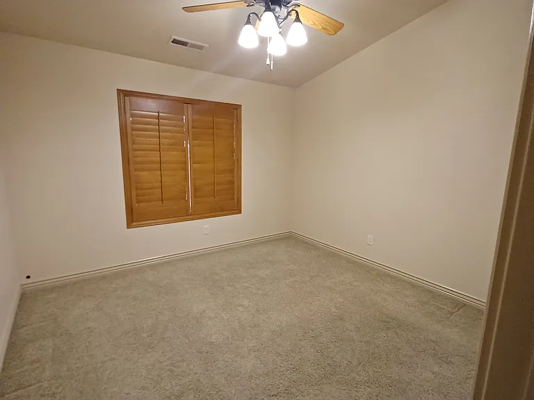 Secondary bedroom (#1)