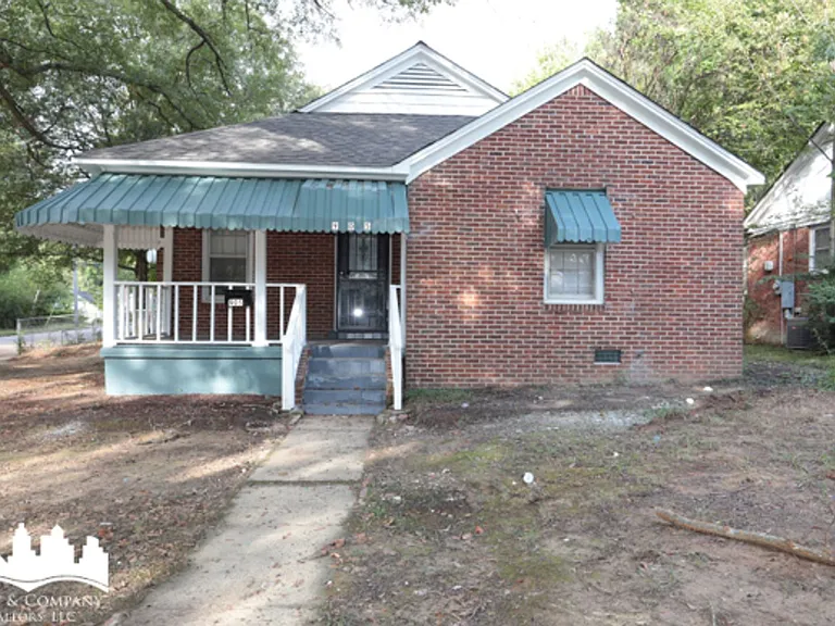 905 Parkhaven Ln — Photo 3