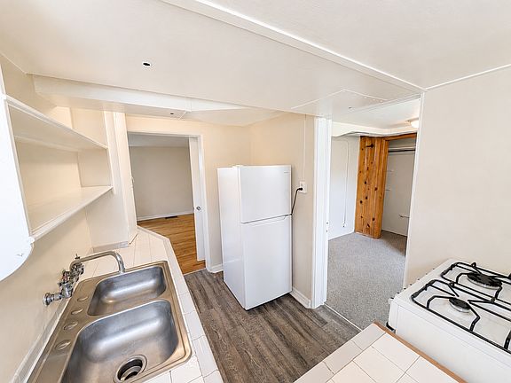 3rd image of 1530 Kearney St APT 6