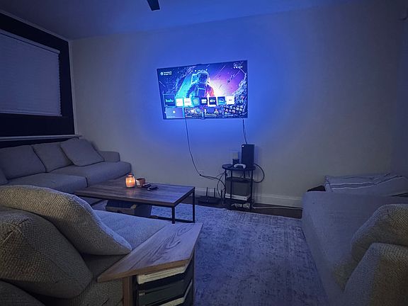 2nd image of 912 N Central St #104