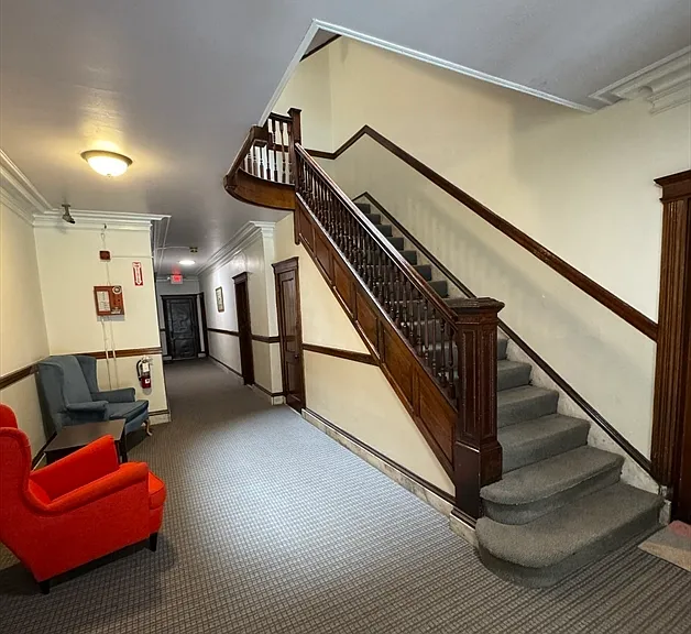 87 Gordon St #8 — Photo 2