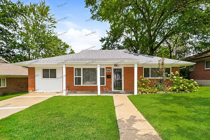 7345 Hawthorne Ave — Photo 1