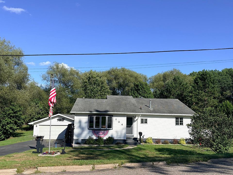 1st image of 134 Spruce St