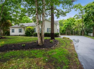 18 Sommerset Dr, Yaphank, NY 11980
