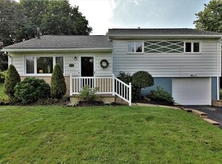 1366 N Plainview Dr, Akron, OH 44321