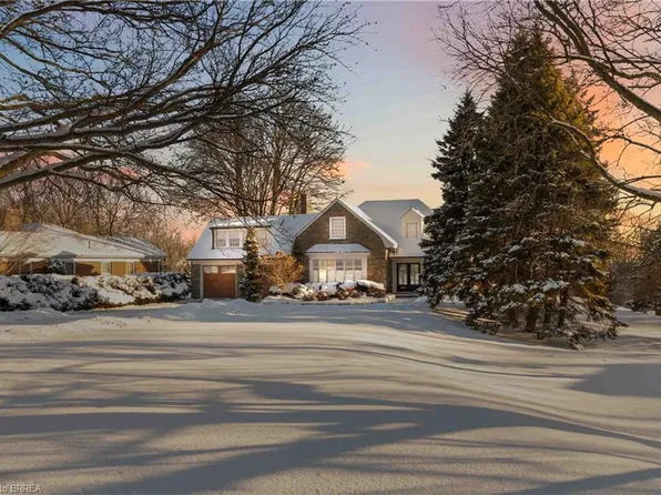 8 Tutela Heights Rd, Brantford, ON N3T 1A1