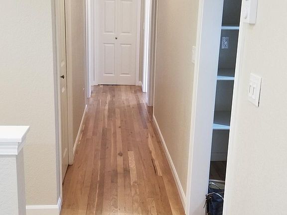 5th image of 20531 Stephen Dr NE