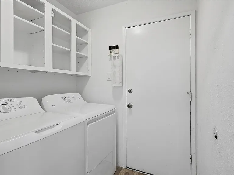 4035 Cypressdale Dr — Photo 15