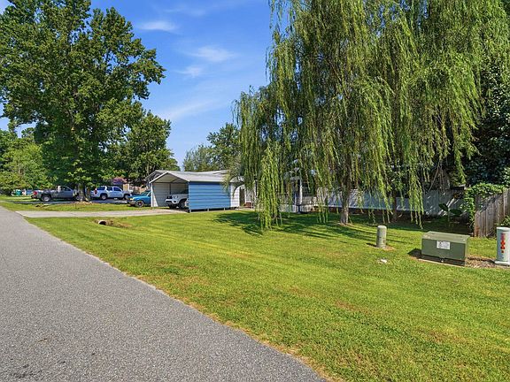 2nd image of 745 River Cliff Dr.