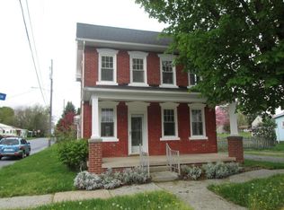 101 Memorial Blvd, Newmanstown, PA 17073