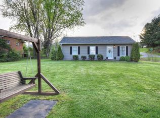 216 Adrian Dr, Kingsport, TN 37664
