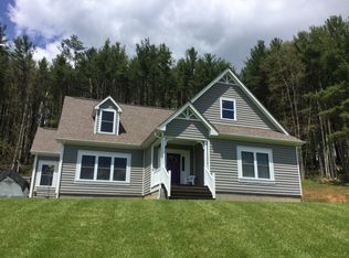 301 Twin Ponds Dr, Floyd, VA 24091