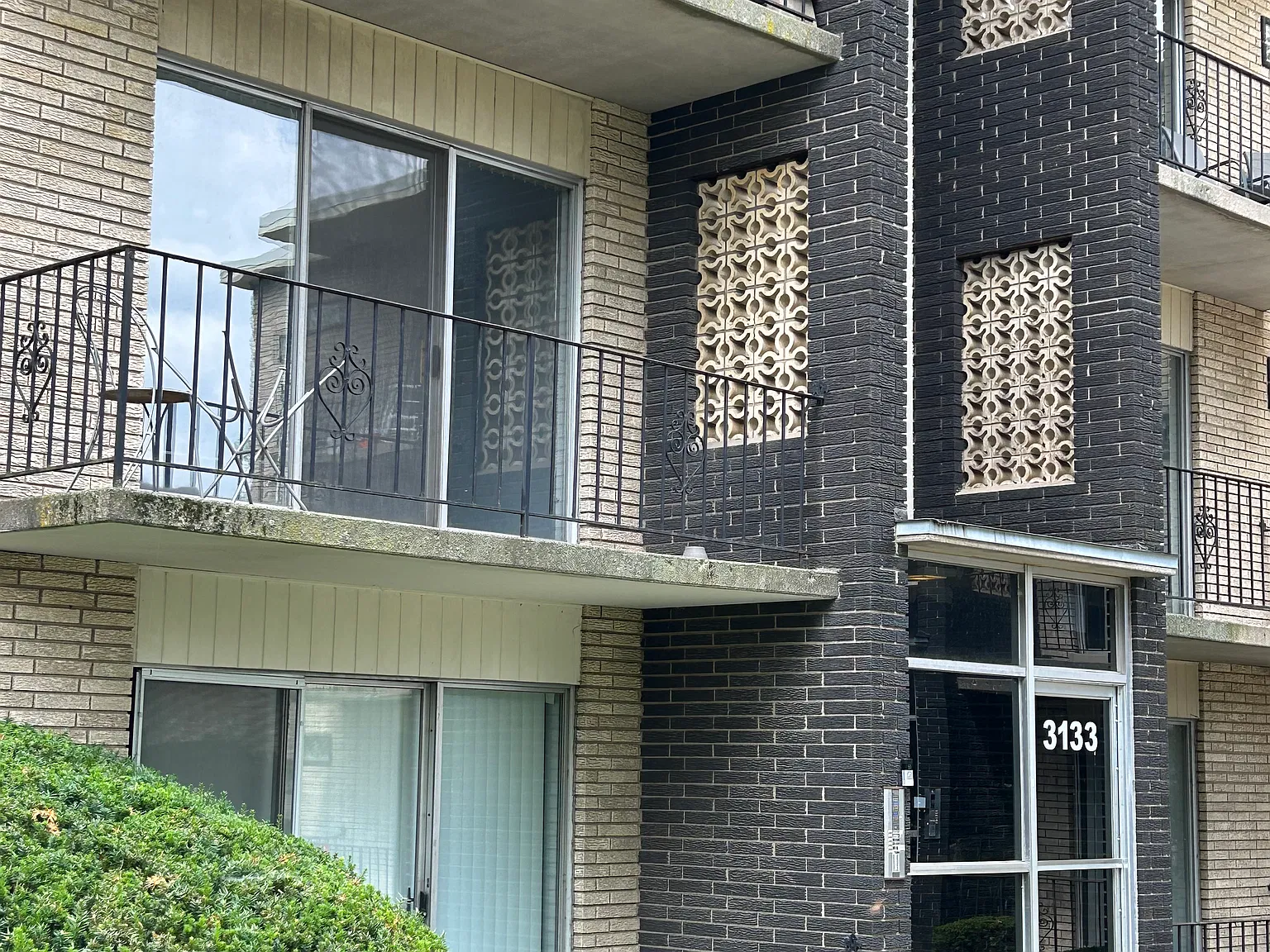 2 bed, 717 sqft, $1,550 — Photo 2