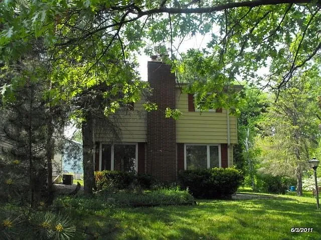 6427 N Tichigan Rd photo 1