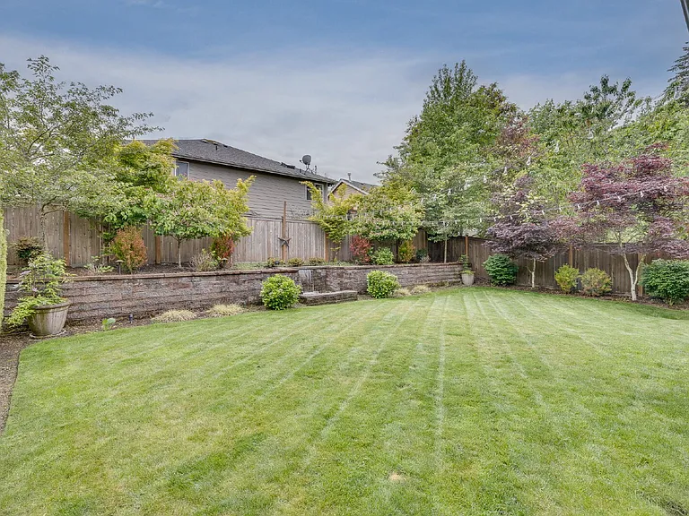 12127 NE 106th Pl — Photo 17