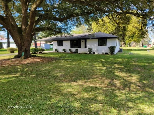 3324 E Main St, Slaughter, LA 70777