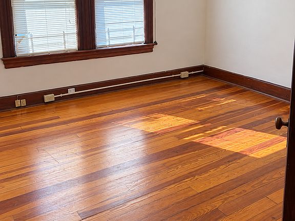 2nd image of 137 Wilson St