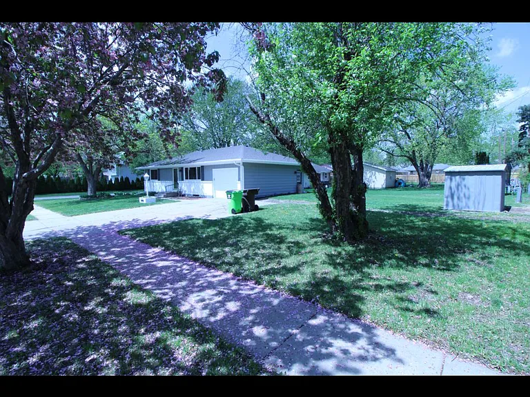 1100 Cold Spring Rd — Photo 18