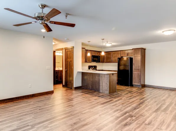 Harvest Ridge Apts, 596-598 N Hillcrest Pkwy #9F6811678, Altoona, WI 54720