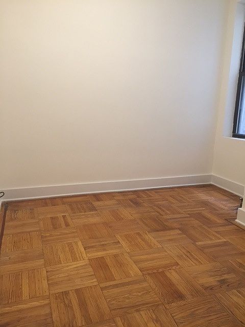 1st image of 427 16th St APT 2A