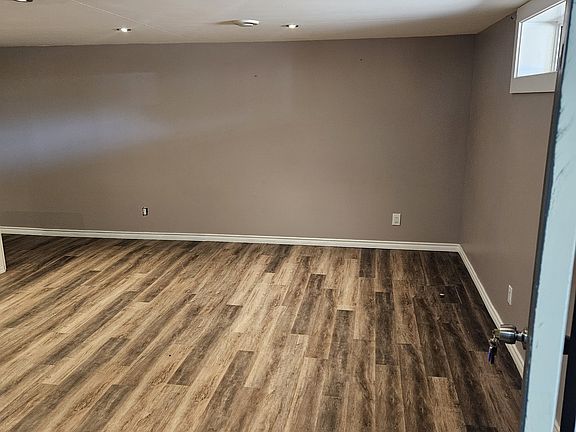 3rd image of 404 Saint John St #B