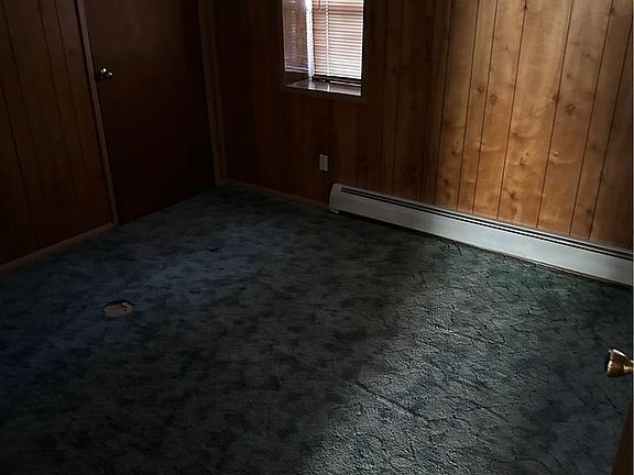 2 pic of bed room