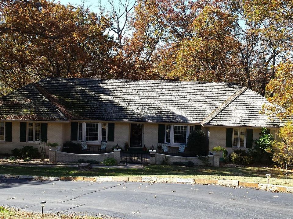 1st image of 5325 S Woodcliffe Dr