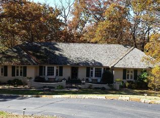 5325 S Woodcliffe Dr, Springfield, MO 65804