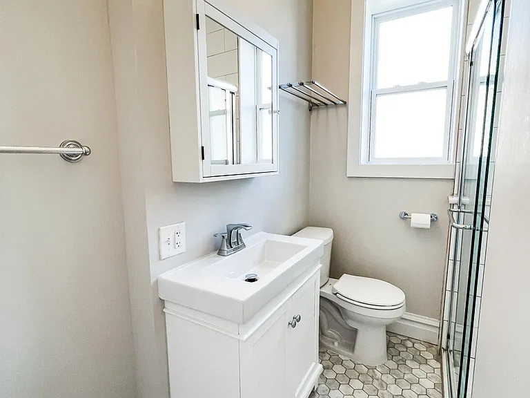 2506 Bellevue Ave #D — Photo 10