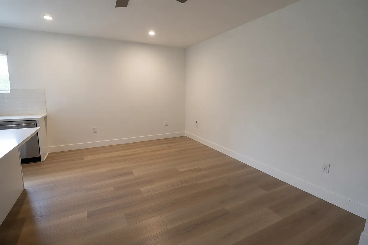 3 bed, 1200 sqft, $4,000 — Photo 2