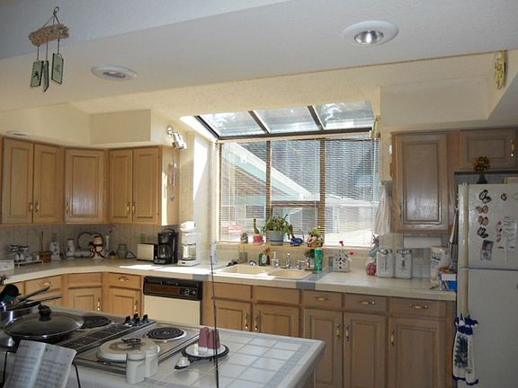 3rd image of 120 Leif Cir
