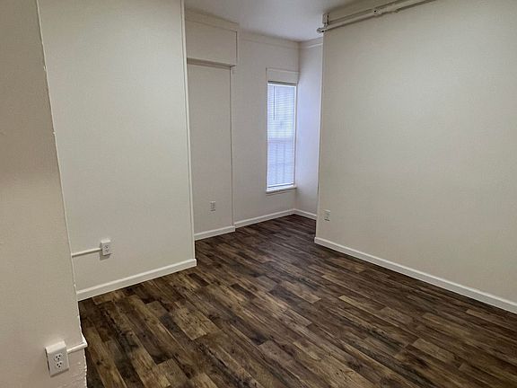 2nd image of 509 Wyckoff Rd #6