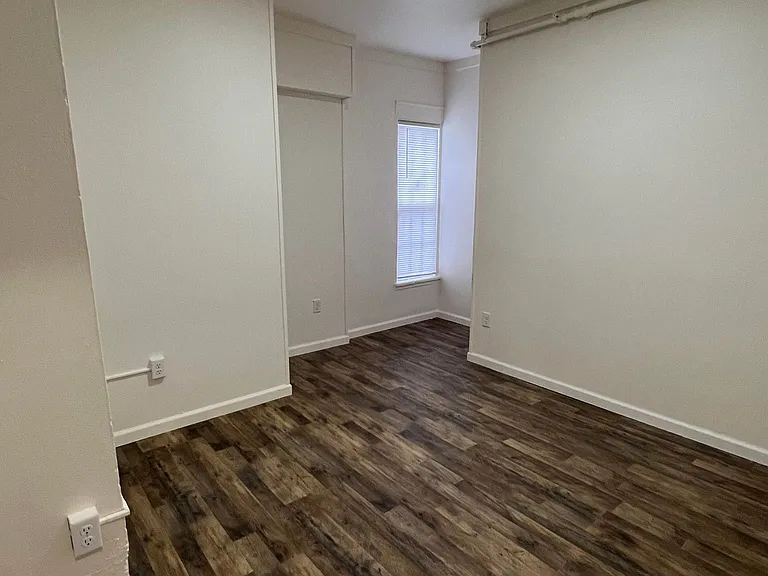 509 Wyckoff Rd #6 — Photo 2