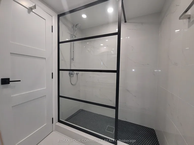 248 Gladstone Ave #BASEMENT — Photo 8