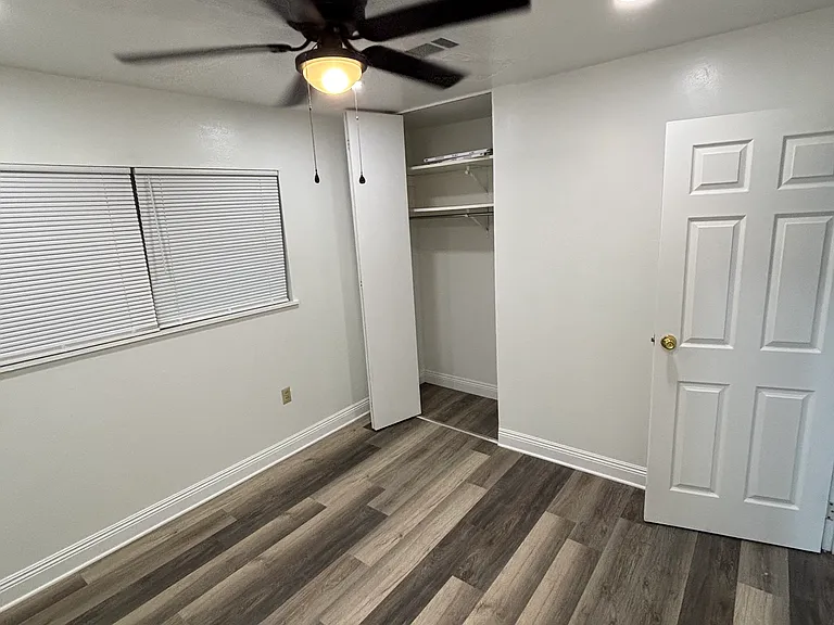210 Appletree Ln — Photo 6