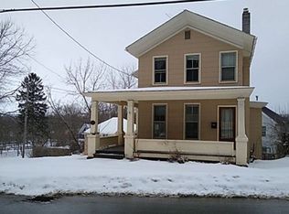 11 Layton St, Lyons, NY 14489