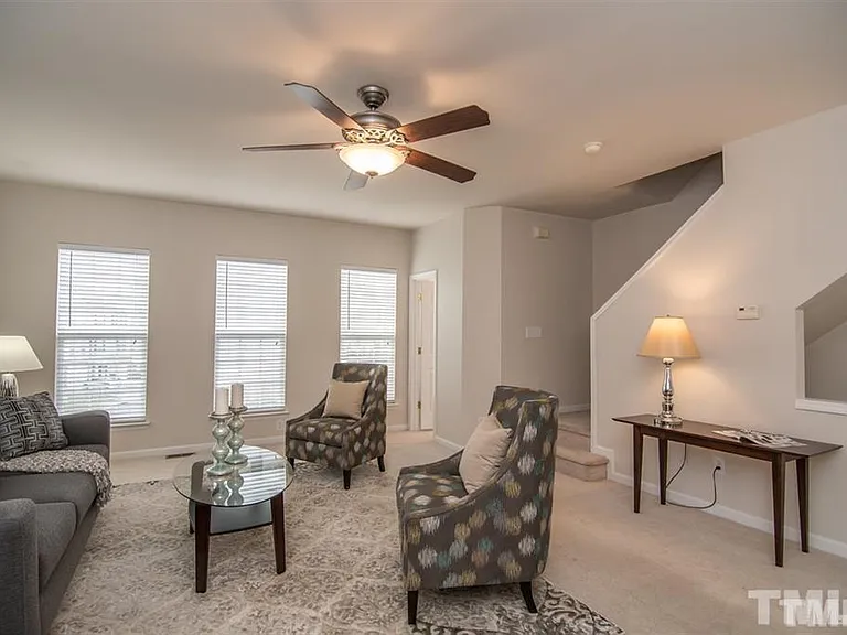 409 Coral Creek Ln — Photo 11