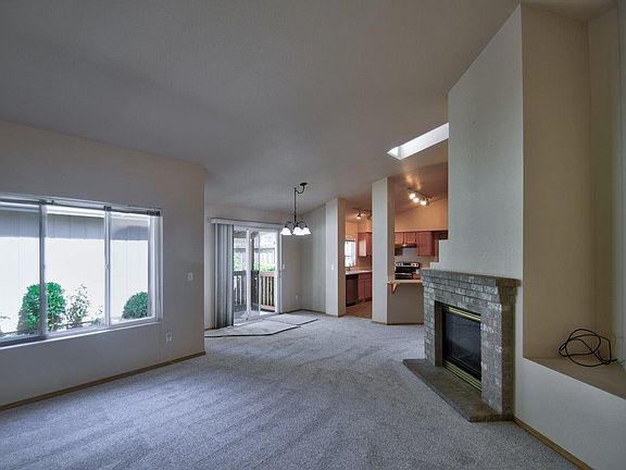5th image of 5215 Ivy Hill Ln SE