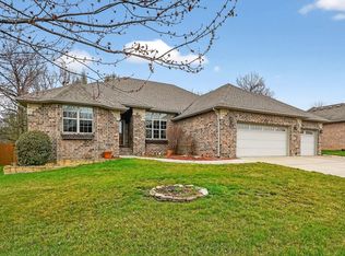 4479 E Summerfield Dr, Springfield, MO 65804
