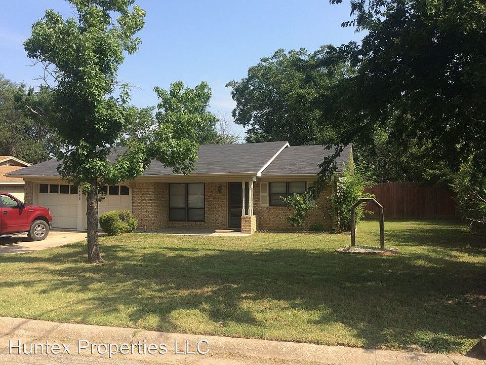 1st image of 2400 Davis Cir