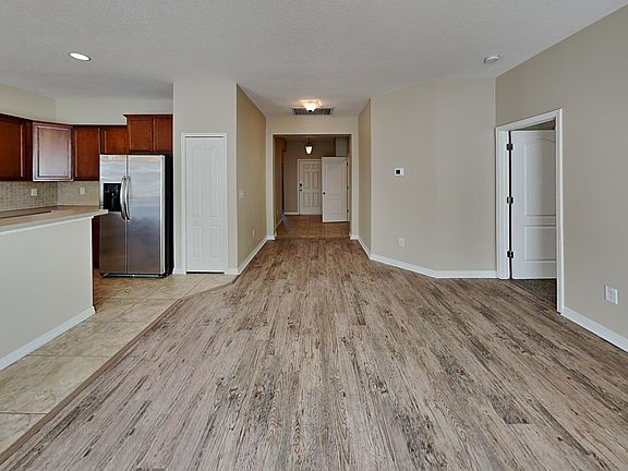 4th image of 309 Corbett Bluff Dr