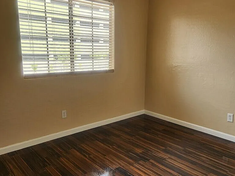 1731 E Cambridge Ave — Photo 13